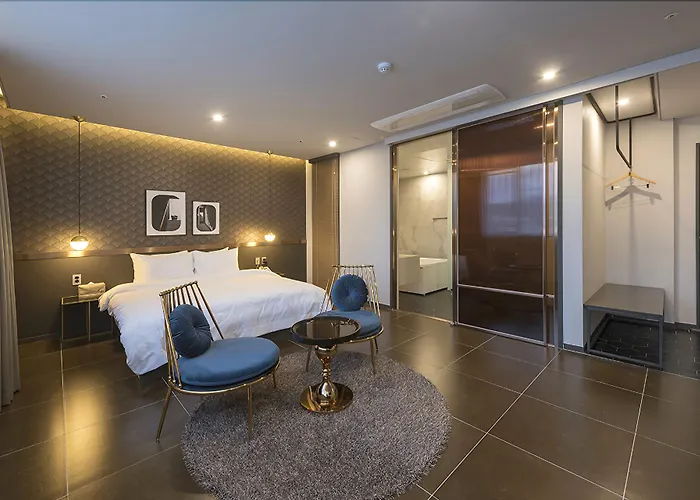 Browndot Guseo Hotel