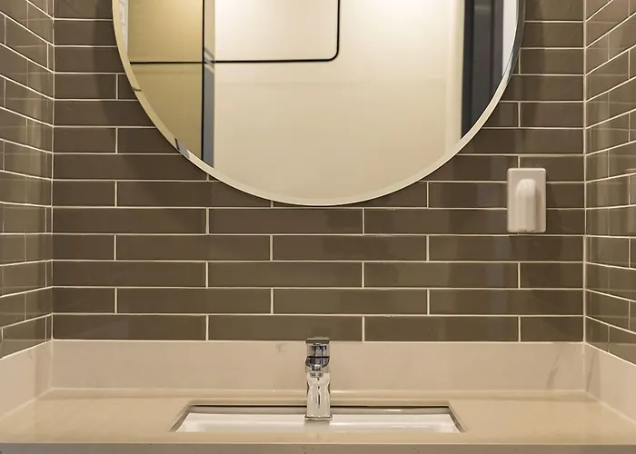 Browndot Guseo Hotel